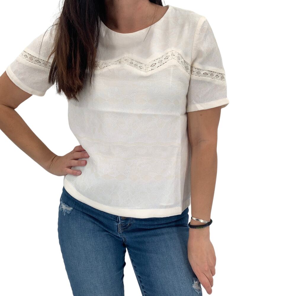 Boutique NEW Top Size S NEW Cream Eyelet Lace Blouse Relaxed Fit Gold Zip - Picture 3 of 8